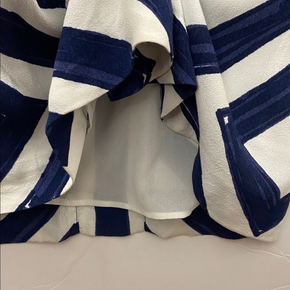 Vineyard Vines Diamond print Maxi dress. - Picture 13 of 14